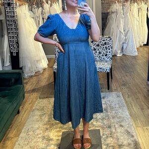 Denim Chambray Midi dress with cute puff sleeves